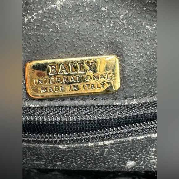 Bally-Authentic-Black Leather rounded Crossbody - Picture 11 of 14